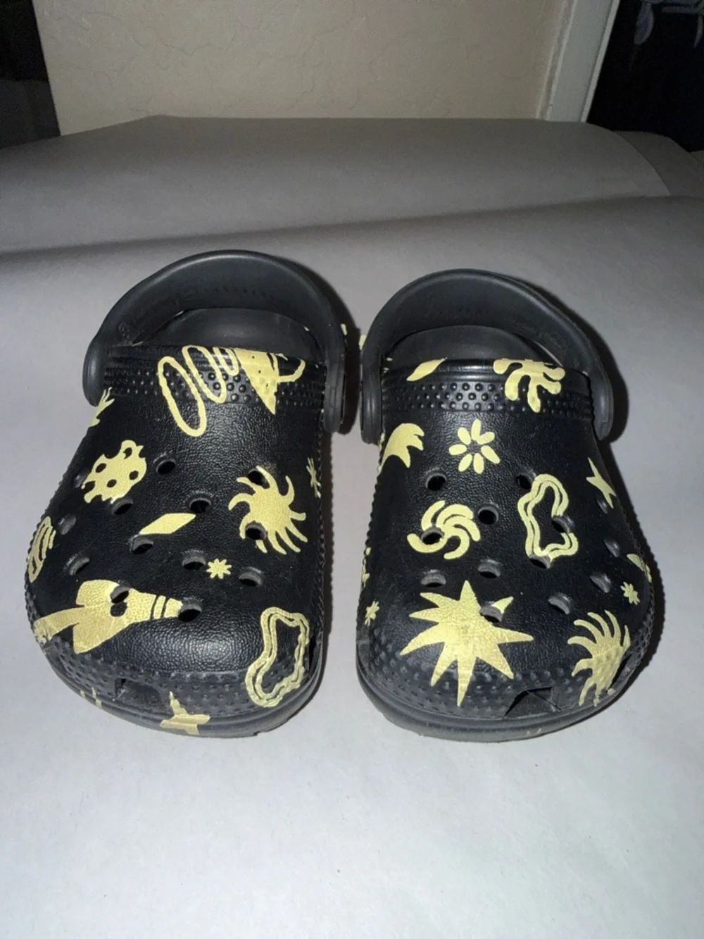 Crocs glow space clogs toddler size 6